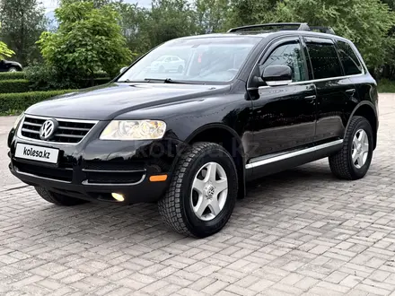 Volkswagen Touareg 2004 года за 7 500 000 тг. в Алматы – фото 4