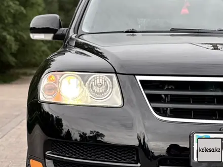 Volkswagen Touareg 2004 года за 7 500 000 тг. в Алматы – фото 8