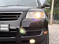 Volkswagen Touareg 2004 года за 7 500 000 тг. в Алматы – фото 7