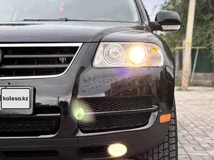 Volkswagen Touareg 2004 года за 7 500 000 тг. в Алматы – фото 7