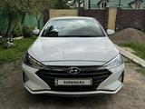 Hyundai Elantra 2019 годаfor8 800 000 тг. в Алматы