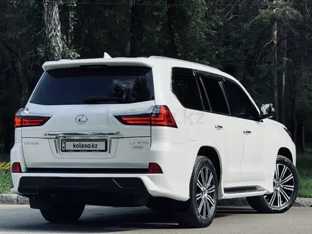 Lexus LX 570 2018 года за 44 500 000 тг. в Алматы – фото 10