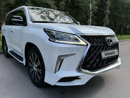 Lexus LX 570 2018 года за 44 500 000 тг. в Алматы – фото 7