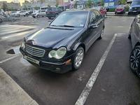 Mercedes-Benz C 240 2005 года за 3 600 000 тг. в Астана