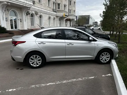 Hyundai Accent 2018 года за 6 930 000 тг. в Астана – фото 3