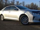 Toyota Camry 2015 года за 11 300 000 тг. в Семей – фото 4