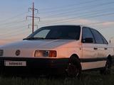 Volkswagen Passat 1991 годаүшін1 200 000 тг. в Астана – фото 2