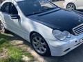 Mercedes-Benz C 200 2002 года за 2 800 000 тг. в Тараз – фото 2