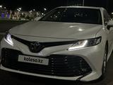Toyota Camry 2018 годаүшін13 200 000 тг. в Семей – фото 3