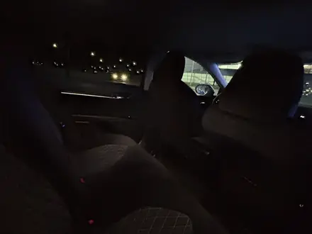 Toyota Camry 2018 года за 11 000 000 тг. в Семей – фото 9