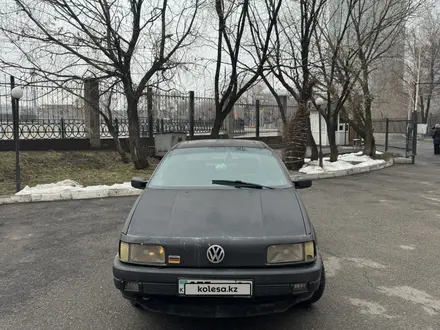 Volkswagen Passat 1989 года за 700 000 тг. в Алматы