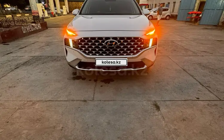 Hyundai Santa Fe 2021 года за 18 000 000 тг. в Шымкент