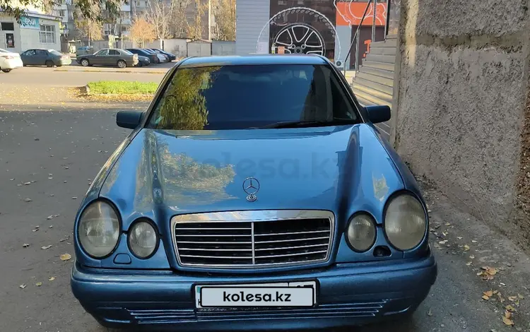 Mercedes-Benz E 240 1998 годаfor2 600 000 тг. в Петропавловск