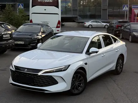 BYD Qin L DM-i 2025 года за 10 000 000 тг. в Алматы