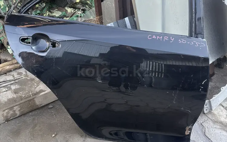 Дверь Toyota Camry 50 за 90 000 тг. в Караганда
