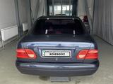 Mercedes-Benz E 280 1997 года за 2 900 000 тг. в Кызылорда – фото 4