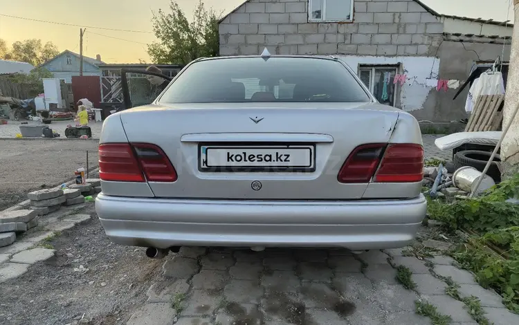 Mercedes-Benz E 280 1997 года за 1 600 000 тг. в Караганда