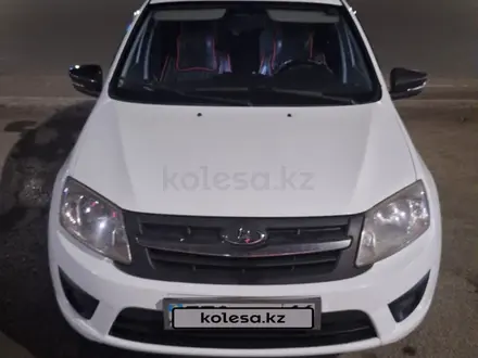 ВАЗ (Lada) Granta 2190 2018 года за 2 900 000 тг. в Семей – фото 2