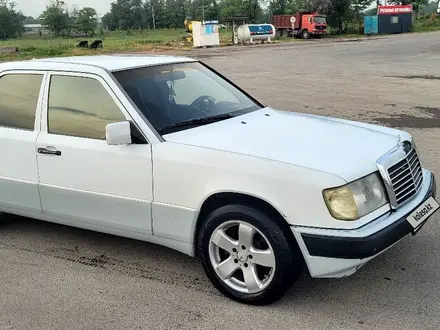 Mercedes-Benz E 260 1989 года за 1 200 000 тг. в Шымкент