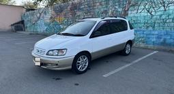 Toyota Ipsum 1997 года за 3 800 000 тг. в Алматы