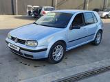 Volkswagen Golf 2001 годаfor3 100 000 тг. в Шымкент