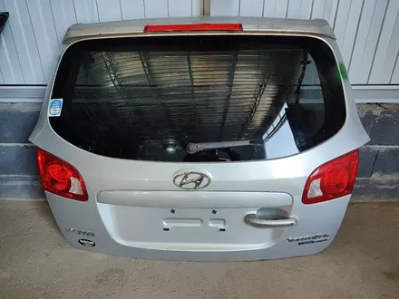 Крышка багажника Hyundai Santa Fe за 100 000 тг. в Алматы