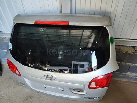 Крышка багажника Hyundai Santa Fe за 100 000 тг. в Алматы – фото 3