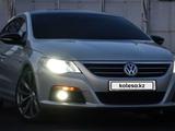 Volkswagen Passat 2013 года за 1 200 000 тг. в Астана – фото 2