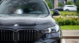 BMW X5 2018 года за 26 900 000 тг. в Алматы – фото 2