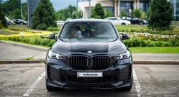 BMW X5 2018 года за 26 900 000 тг. в Алматы – фото 3