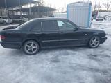 Mercedes-Benz E 230 1996 года за 2 100 000 тг. в Тараз – фото 3