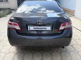 Toyota Camry 2011 годаүшін6 500 000 тг. в Уральск – фото 2