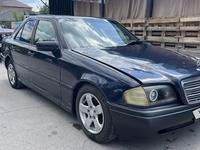 Mercedes-Benz C 200 1994 года за 1 150 000 тг. в Караганда