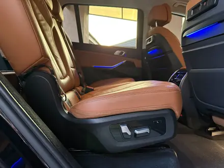 BMW X7 2021 года за 35 000 000 тг. в Алматы – фото 24