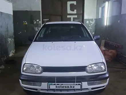 Volkswagen Golf 1996 года за 1 400 000 тг. в Астана