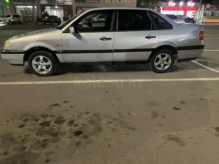 Volkswagen Passat 1995 года за 1 650 000 тг. в Темиртау – фото 4