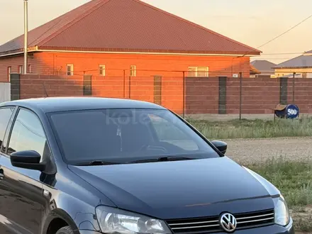 Volkswagen Polo 2013 года за 4 500 000 тг. в Актобе – фото 2