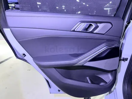 BMW X6 XDrive 40i 2025 года за 52 000 000 тг. в Астана – фото 12
