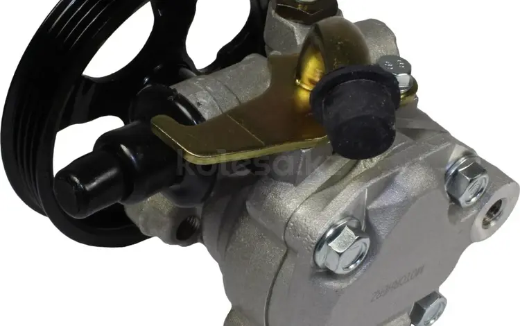 ГУР насос MITSUBISHI 4G64 L400 за 26 000 тг. в Астана
