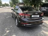 Hyundai Elantra 2018 года за 8 900 000 тг. в Талдыкорган – фото 2
