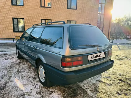 Volkswagen Passat 1993 года за 2 180 000 тг. в Павлодар – фото 6