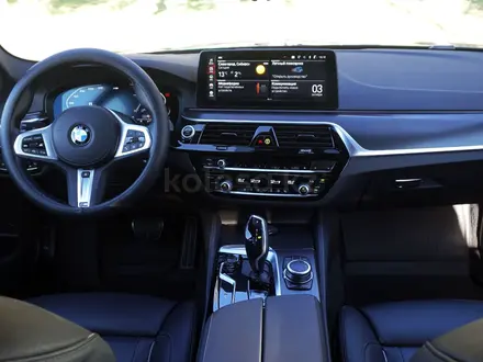 BMW 520 2022 года за 30 000 000 тг. в Астана – фото 12