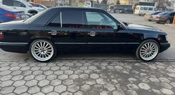 Mercedes-Benz E 320 1995 годаfor3 700 000 тг. в Алматы – фото 3