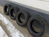205 60 16 мишлен шипы липучка за 160 000 тг. в Атырау