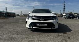Toyota Camry 2015 года за 11 900 000 тг. в Шымкент – фото 2