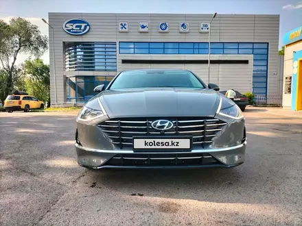 Hyundai Sonata 2022 года за 14 300 000 тг. в Алматы – фото 6