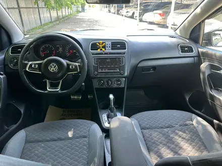 Volkswagen Polo 2018 года за 5 900 000 тг. в Алматы – фото 21