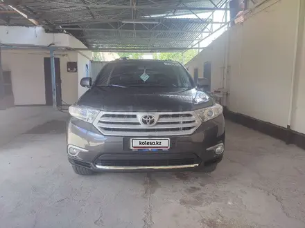 Toyota Highlander 2013 года за 9 500 000 тг. в Жанатас