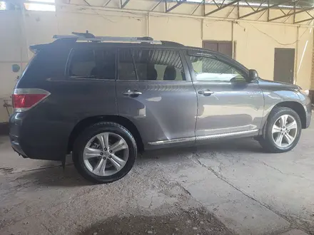 Toyota Highlander 2013 года за 9 500 000 тг. в Жанатас – фото 4