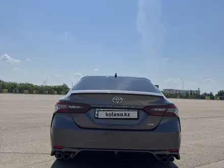 Toyota Camry 2021 года за 14 250 000 тг. в Костанай – фото 6